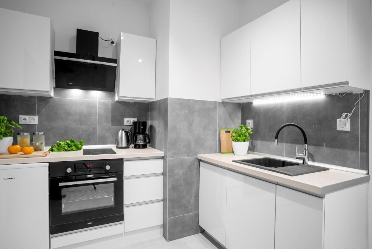Apartamenty Homely Place Casa Verona - Stary Rynek - Parking Poznań Buitenkant foto