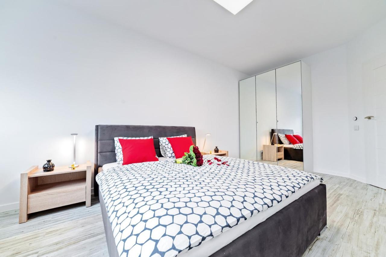 Apartamenty Homely Place Casa Verona - Stary Rynek - Parking Poznań Buitenkant foto