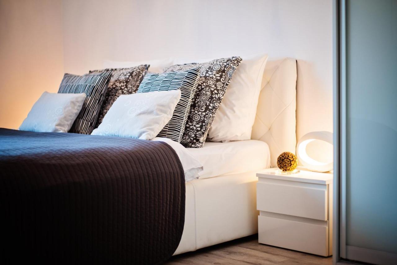 Apartamenty Homely Place Casa Verona - Stary Rynek - Parking Poznań Buitenkant foto